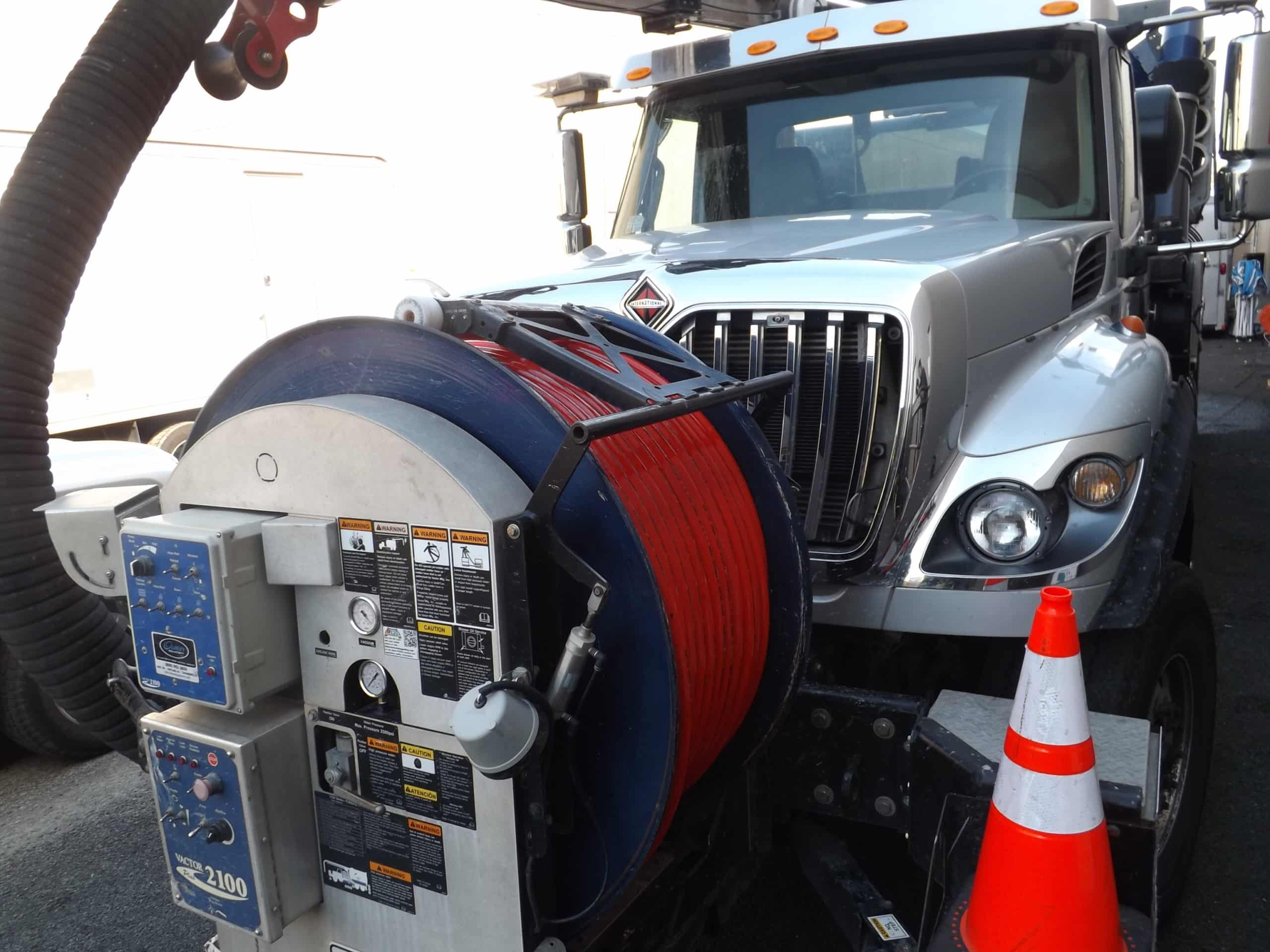 Trenchless Sewer Repair Service Truck 